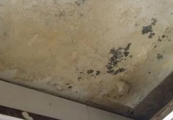 三都阳台漏水维修公司分享下三都卫生间渗水维修需要注意哪些问题。